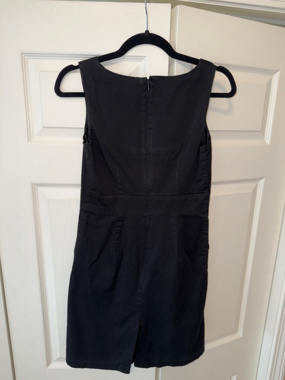 Classic Sleeveless Black Sheath Dress - Picture 5 of 6